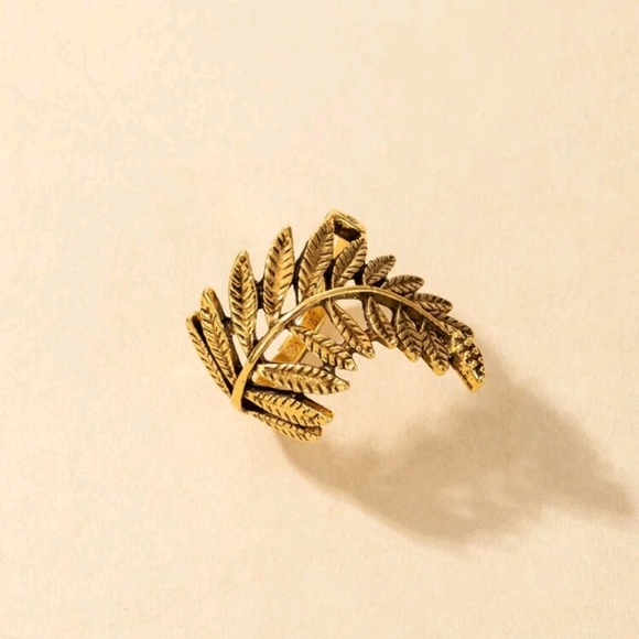 🍉5 for $25* Gold Leaf Ring - Picture 5 of 5